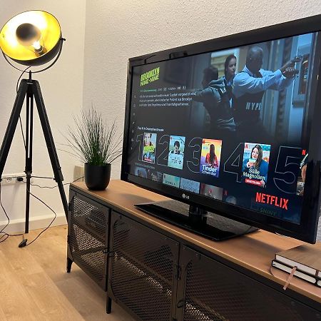 Modernes Haus Fuer 7 Gaeste 90M2 Tv Netflix Wlan Momlingen Ngoại thất bức ảnh